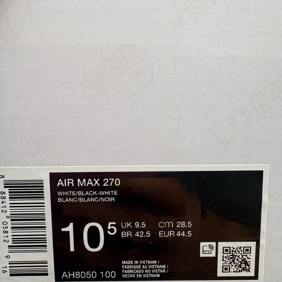 NIke Air Max 270 White Black AH8050 100 Mens Size 10.5 NEW Running Sneakers